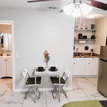 Adorable Mini Suite In Tampa Exteriör bild