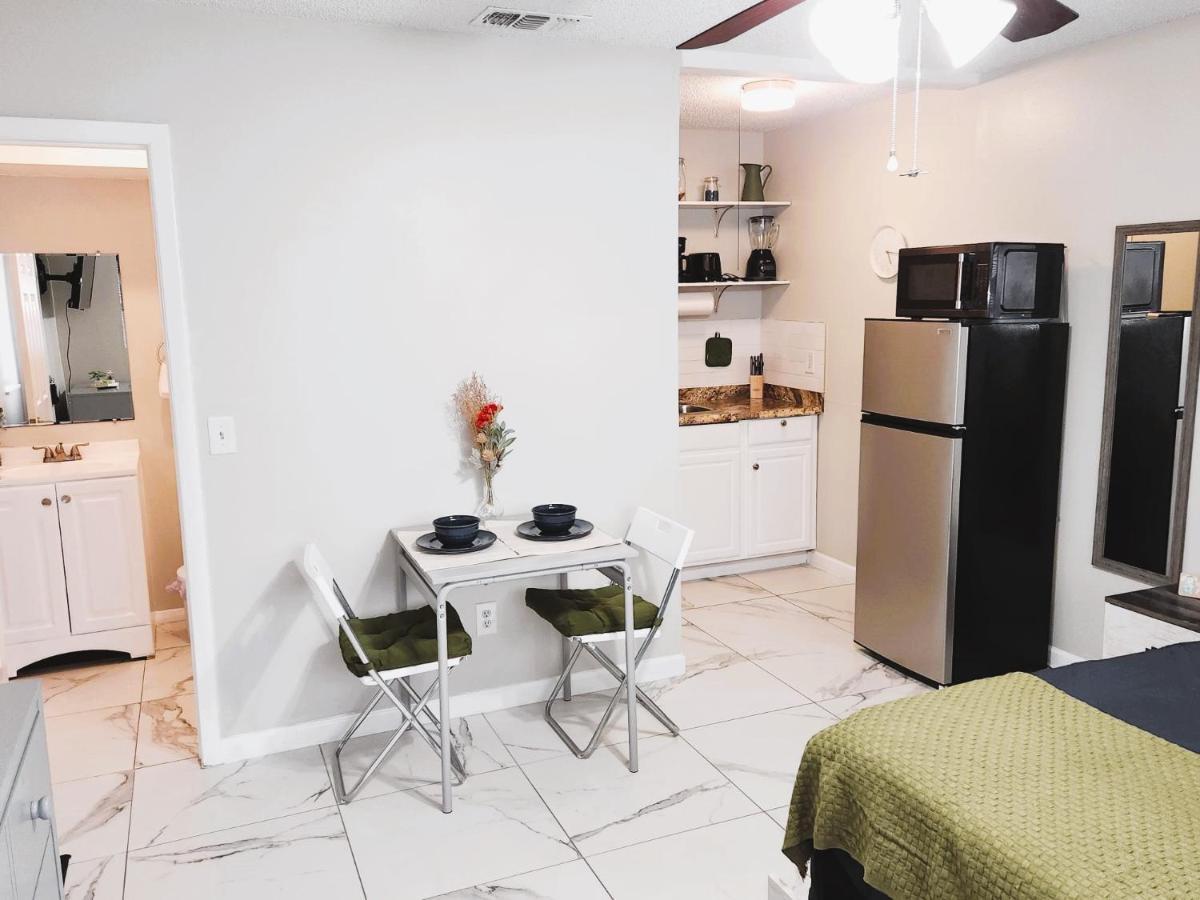 Adorable Mini Suite In Tampa Exteriör bild