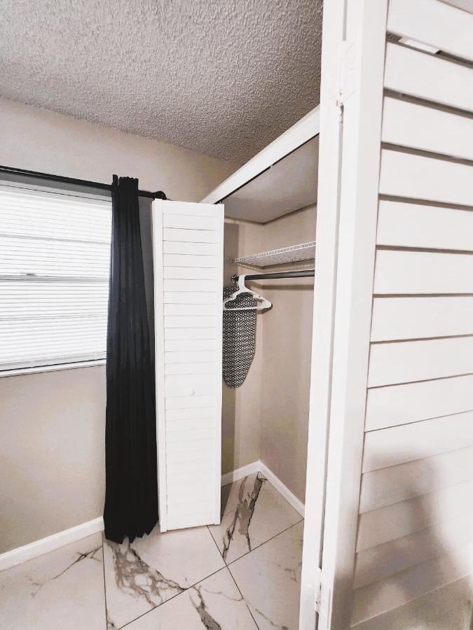 Adorable Mini Suite In Tampa Exteriör bild